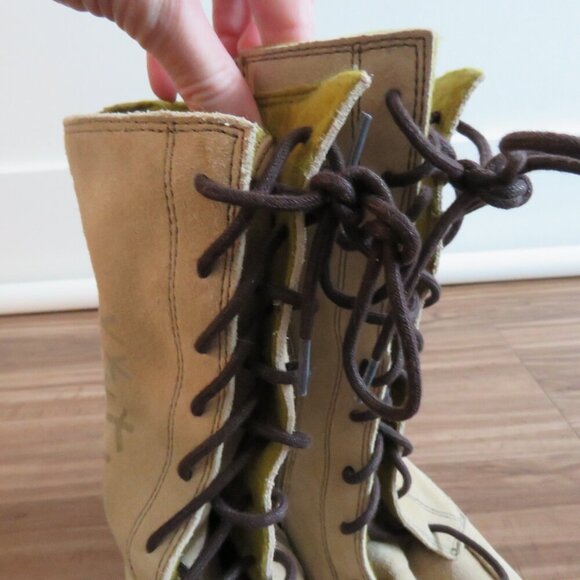 VAGABOND Cream Suede Leather Lace Up Snowflake Moccasin Winter Boots Size 6.5 - Picture 12 of 16